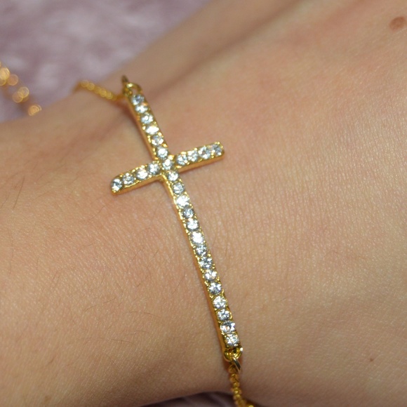 SALE $6 Fashion Cross Bracelet - Picture 4 of 4